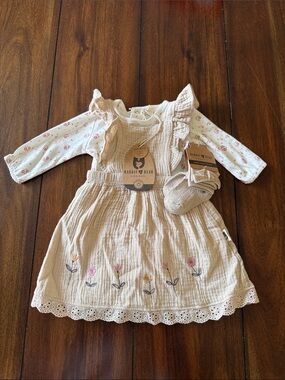 NWT Rabbit & Bear Organic Cream Floral Embroidered Ruffle Dress Set‎ 0-3M